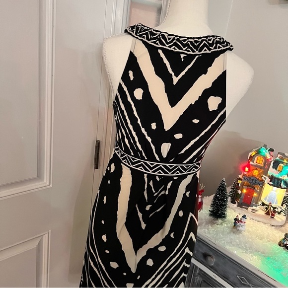 BCBG MaxAzaria Mini Dress size small black and white - Picture 6 of 8